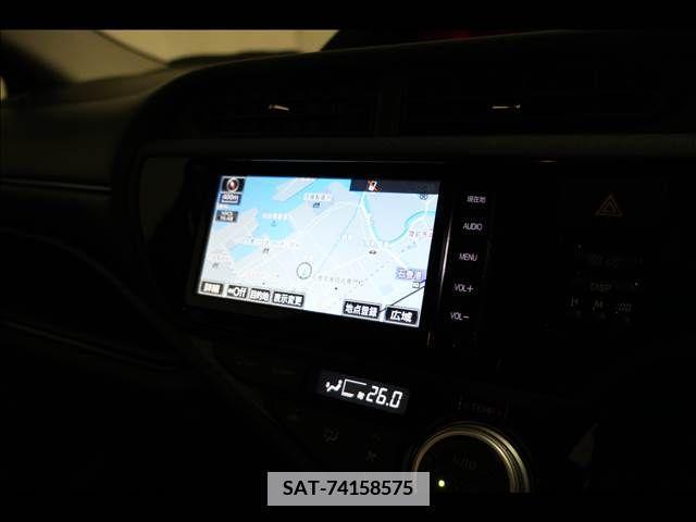 Toyota AQUA 2017-03 374333-10