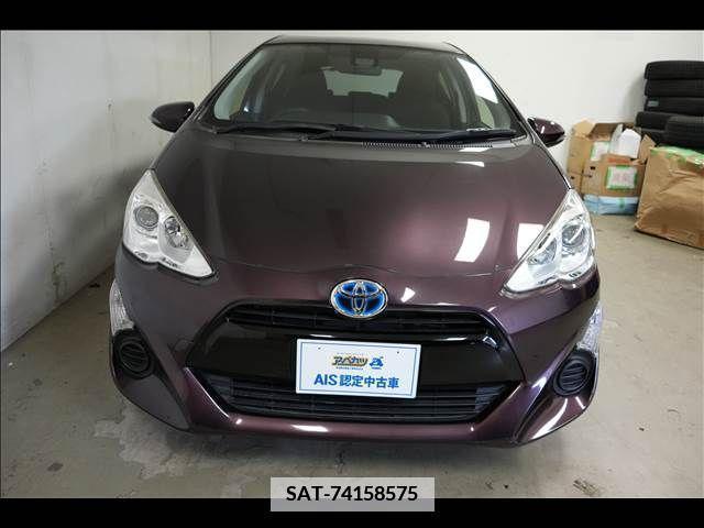 Toyota AQUA 2017-03 374333-0