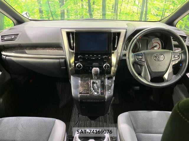 Toyota VELLFIRE 2021-09 223742-1