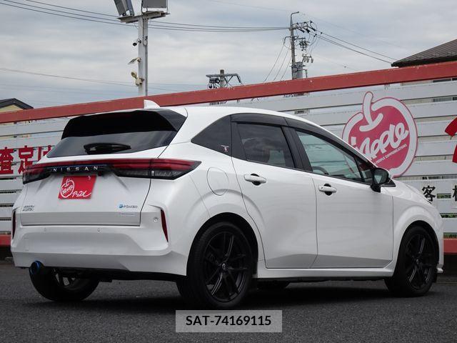 Nissan AURA 2022-01 331785-4