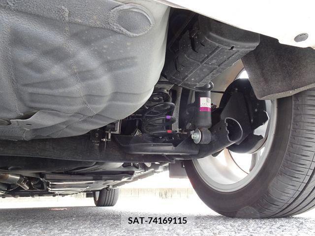 Nissan AURA 2022-01 331785-23
