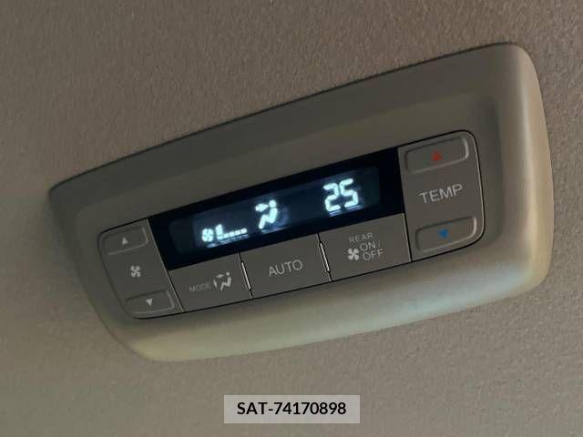 Honda e 2015-05 340498-7