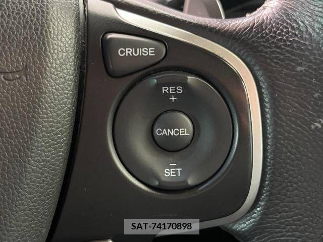 Honda e 2015-05 340498-4