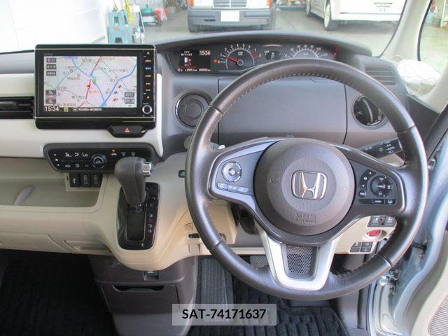 Honda N BOX 2018-05 392558-1