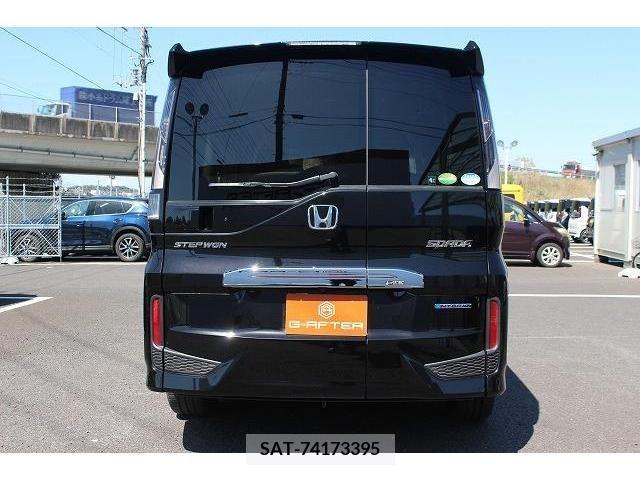 Honda e 2018-10 374068-5