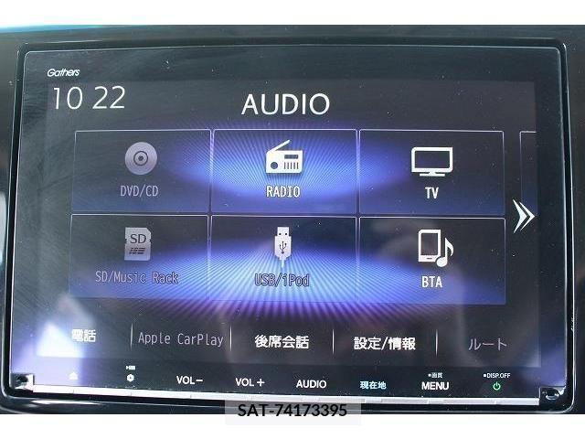 Honda e 2018-10 374068-3