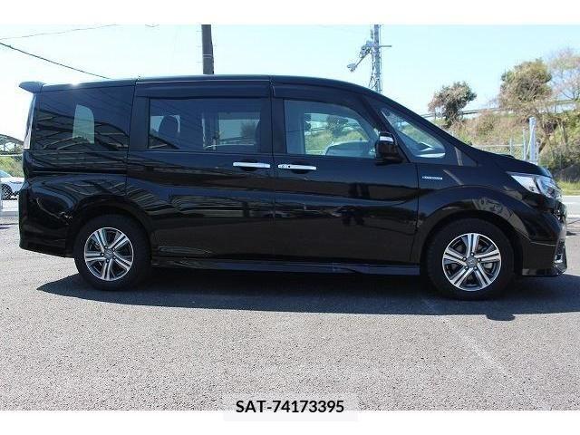 Honda e 2018-10 374068-7