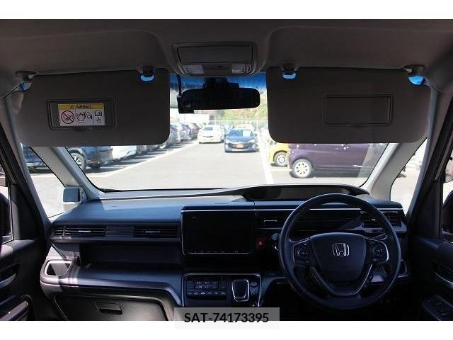 Honda e 2018-10 374068-15