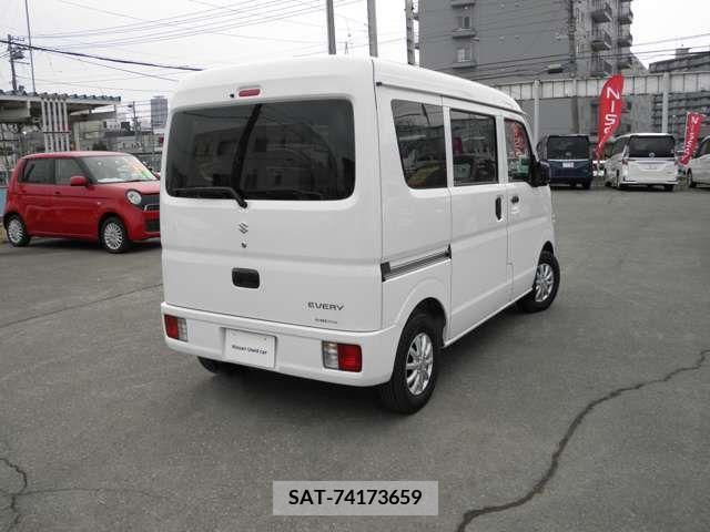 Suzuki EVERY 2023-11 232686-1