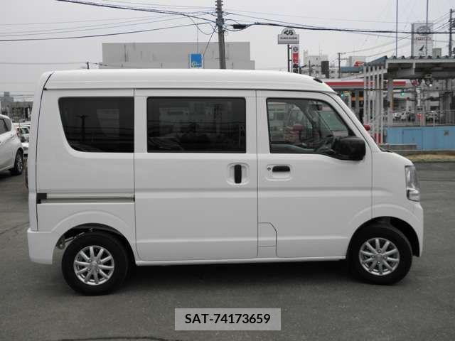 Suzuki EVERY 2023-11 232686-7