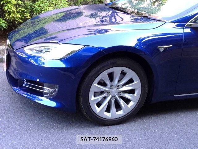 Tesla MODEL S 2019-06 287621-4