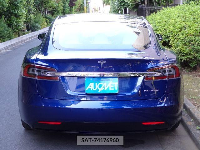 Tesla MODEL S 2019-06 287621-9