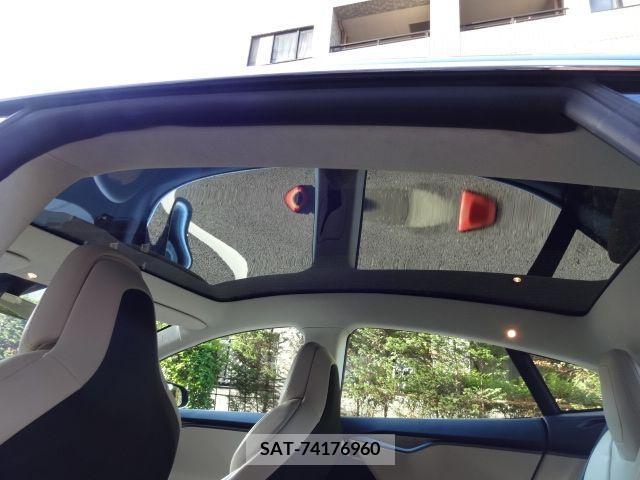 Tesla MODEL S 2019-06 287621-16