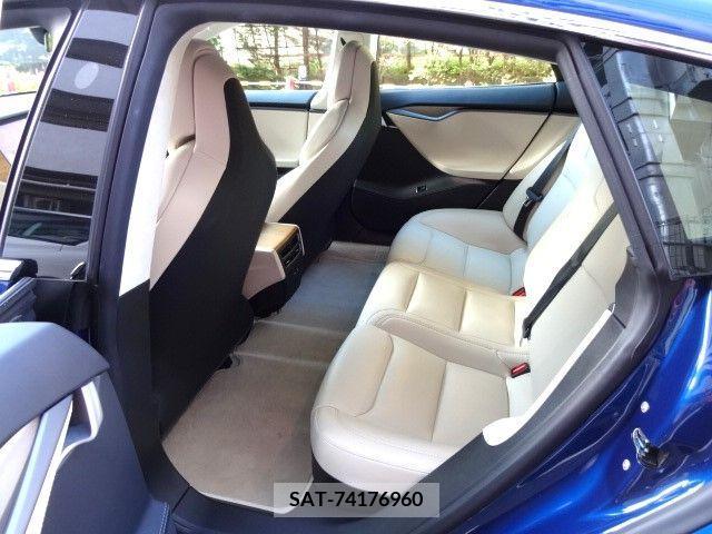 Tesla MODEL S 2019-06 287621-18