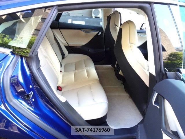 Tesla MODEL S 2019-06 287621-17