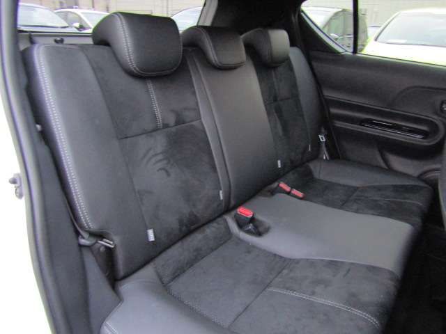 Toyota AQUA 2018-08 27295-17