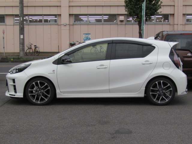 Toyota AQUA 2018-08 27295-3