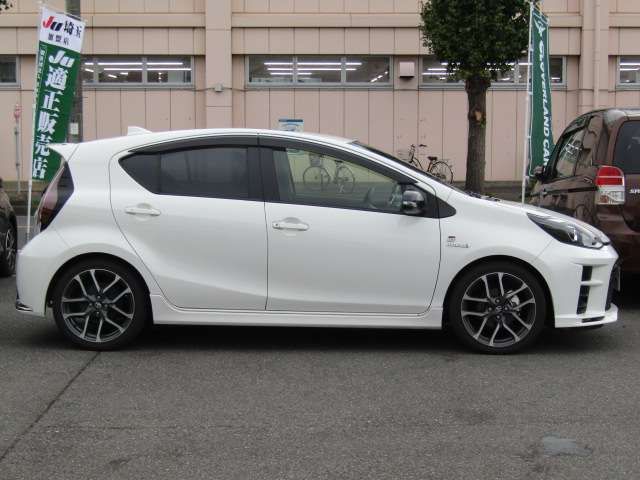 Toyota AQUA 2018-08 27295-2