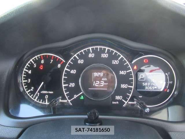Nissan NOTE 2013-05 220527-6