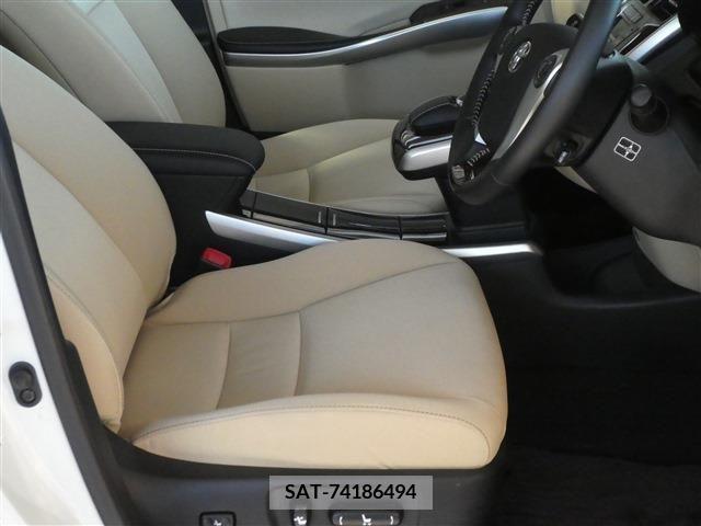 Toyota SAI 2014-09 215348-12