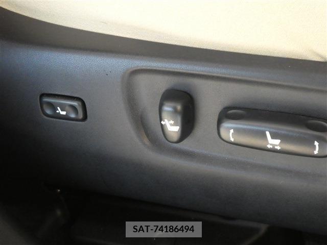 Toyota SAI 2014-09 215348-11