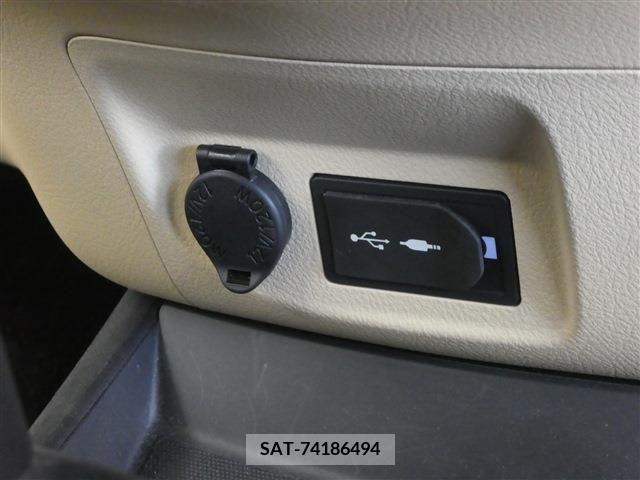Toyota SAI 2014-09 215348-9