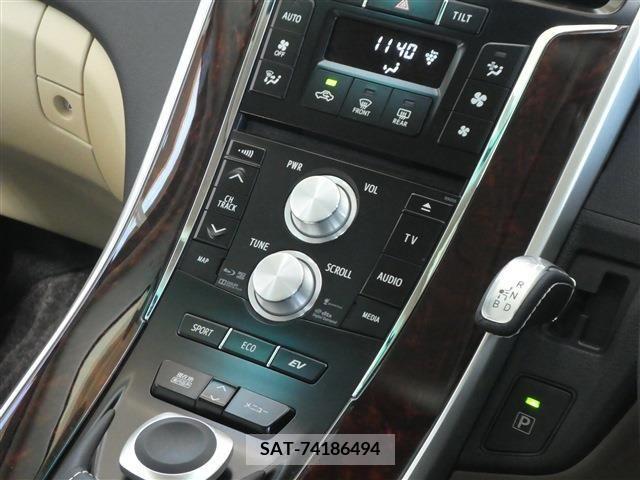 Toyota SAI 2014-09 215348-7