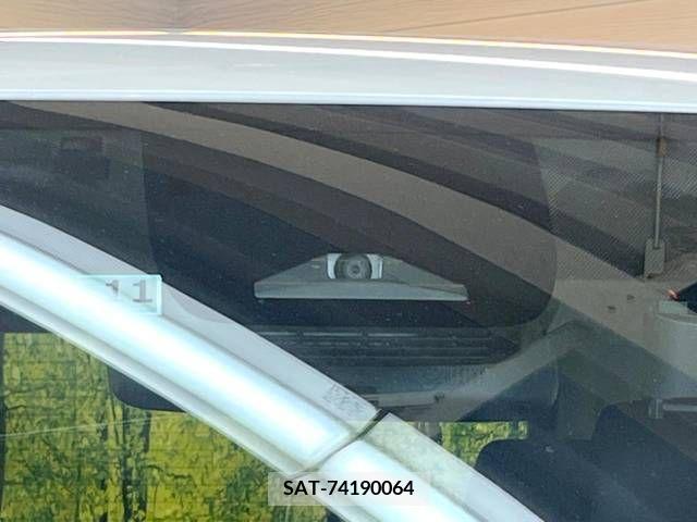 Toyota NOAH 2022-11 313586-4