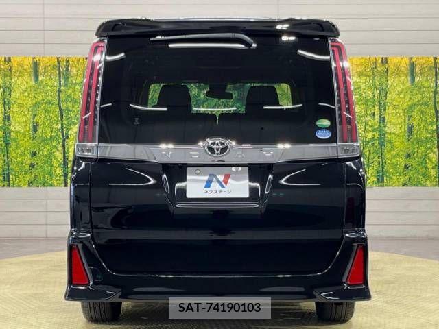 Toyota NOAH 2017-07 321545-16
