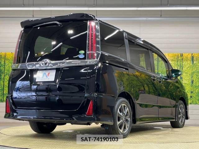Toyota NOAH 2017-07 321545-18
