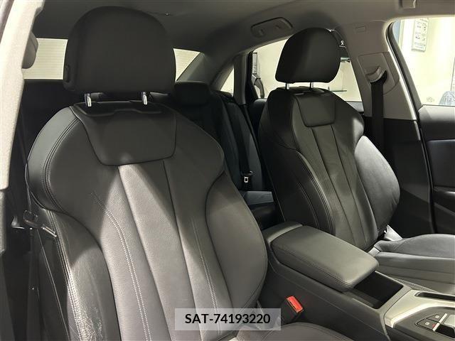 Audi A4 2018-11 260993-12