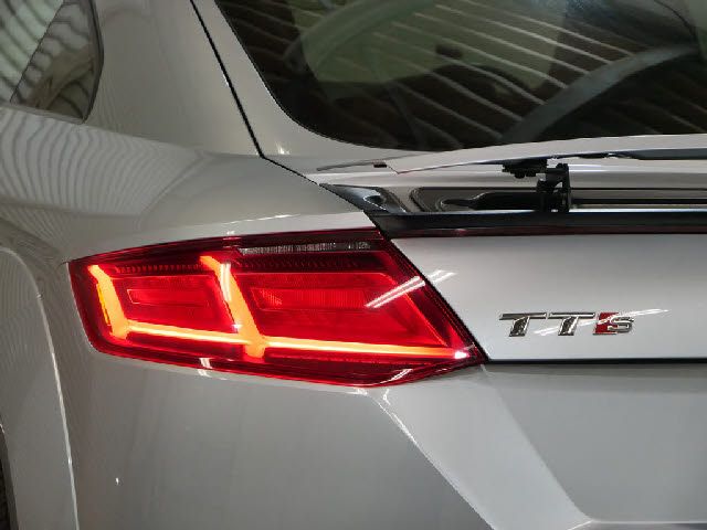 Audi TTS 2016-09 20775-27
