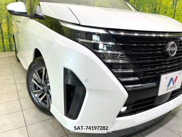 Nissan SERENA 2023-03 205384-13