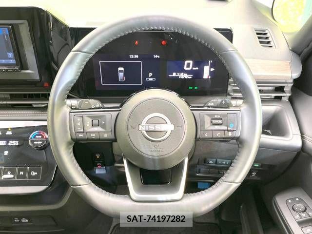 Nissan SERENA 2023-03 205384-12