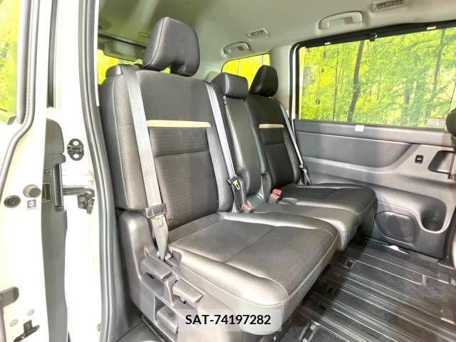 Nissan SERENA 2023-03 205384-9