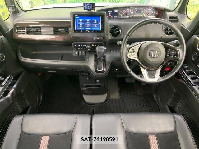 Honda N BOX CUSTOM 2020-05 307235-1