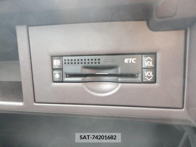 Toyota SAI 2010-12 283996-19