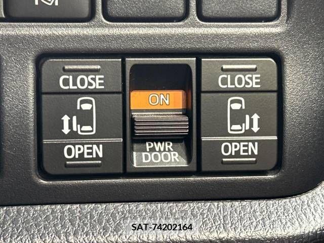 Toyota ESQUIRE 2016-11 216517-5