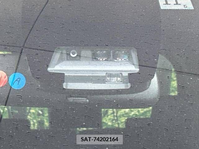 Toyota ESQUIRE 2016-11 216517-2