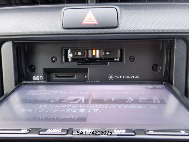 Toyota COROLLA AXIO 2018-01 211049-7