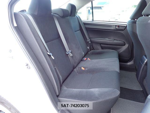 Toyota COROLLA AXIO 2018-01 211049-14