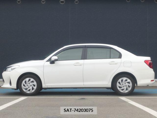 Toyota COROLLA AXIO 2018-01 211049-16