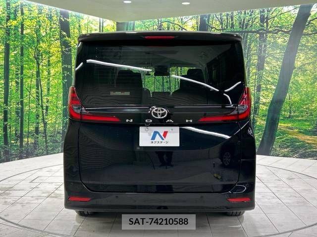 Toyota NOAH 2023-04 375865-17