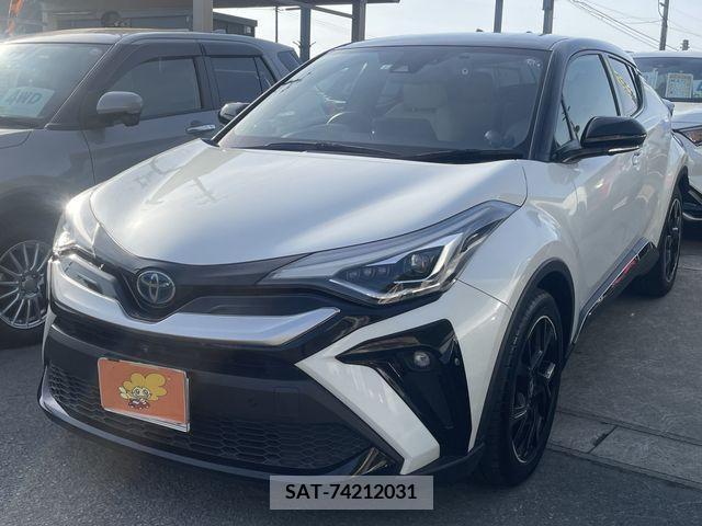 Toyota C-HR 2020-11 294897-1
