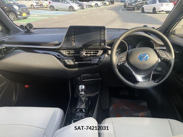 Toyota C-HR 2020-11 294897-3
