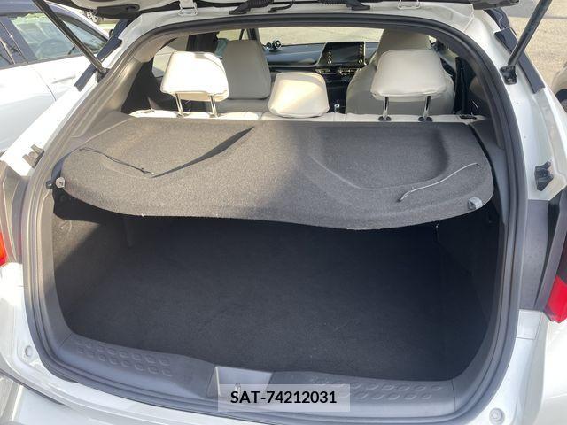 Toyota C-HR 2020-11 294897-7