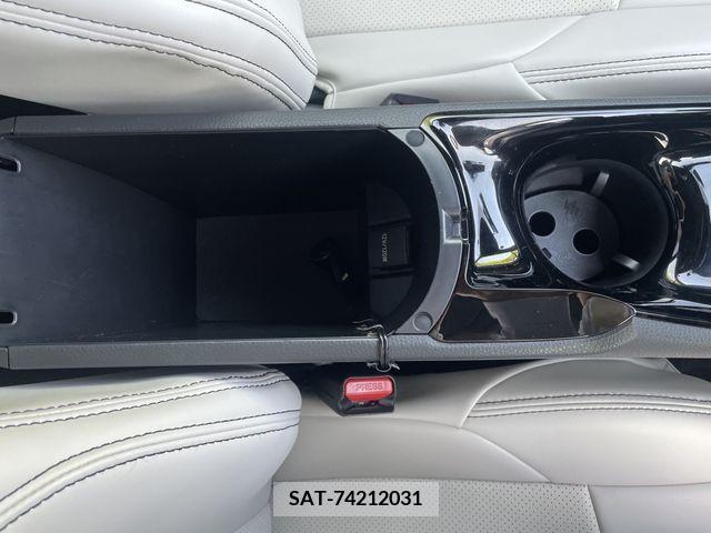Toyota C-HR 2020-11 294897-16