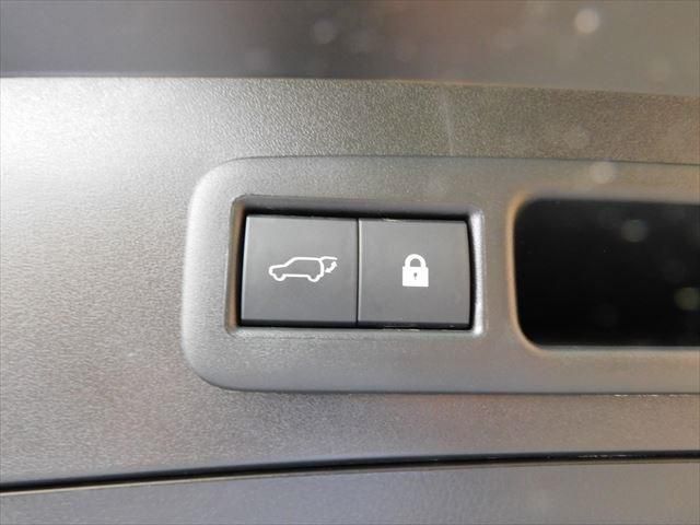 Lexus UX 2020-06 23052-11