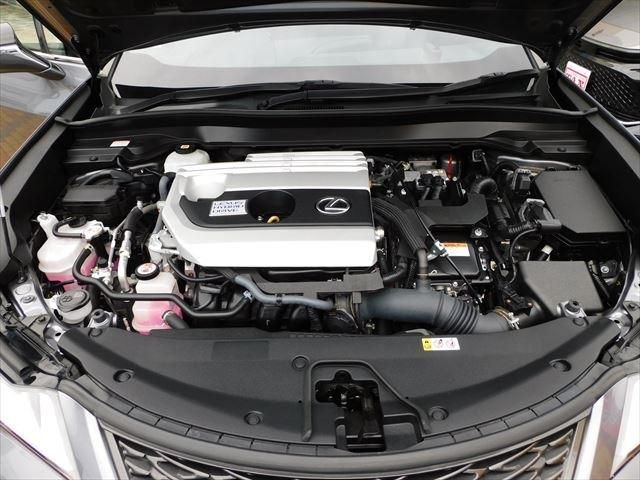 Lexus UX 2020-06 23052-10