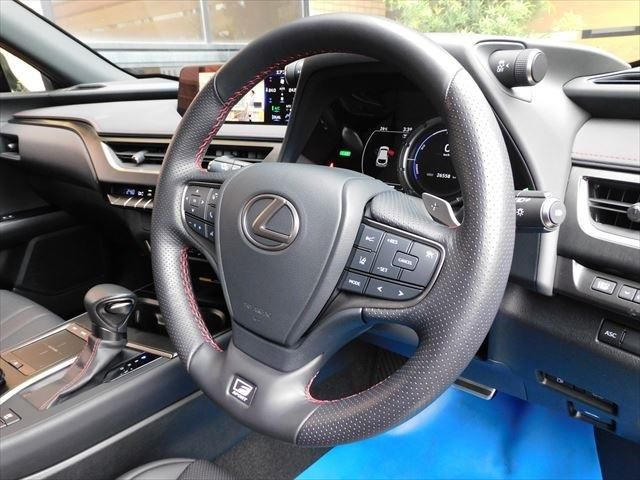 Lexus UX 2020-06 23052-23